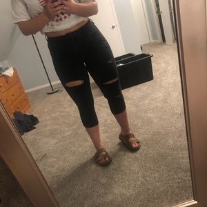 NWOT AE Cropped Jeans